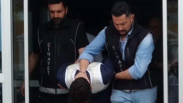 Yaşlı adamı tarlada bıçaklayarak öldüren şüpheli tutuklandı