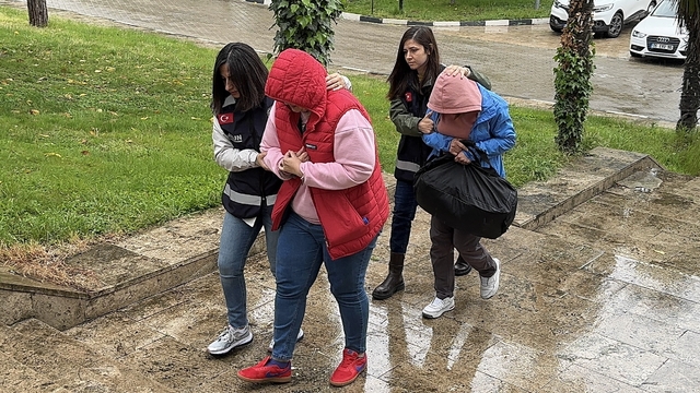 Samsun merkezli dolandırıcılık operasyonunda yakalanan 7 şüpheli adliyede