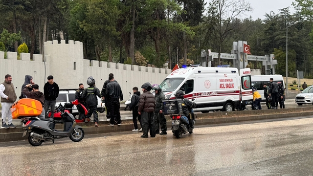 Bilecik'te motosikletin hafif ticari araca çarptığı kazada 1 kişi yaralandı