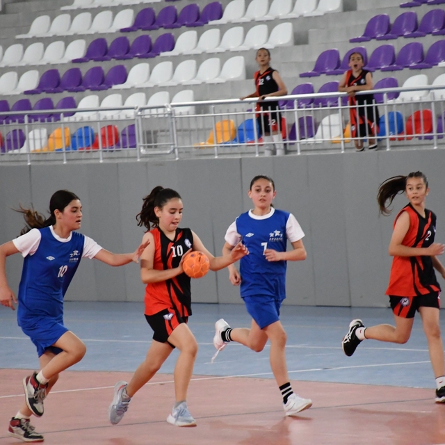 Kulüpler Hentbol Minik Kızlar İl Birinciliği Müsabakaları tamamlandı