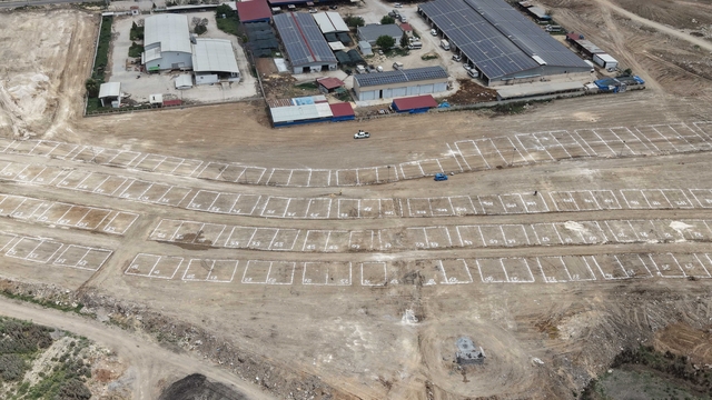 Tarsus'ta kurbanlık satışları için hazırlıklar başladı
30 dönümlük alanda düzenleme çalışmaları sürüyor