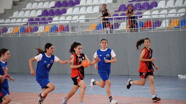 Kulüpler Hentbol Minik Kızlar İl Birinciliği Müsabakaları tamamlandı