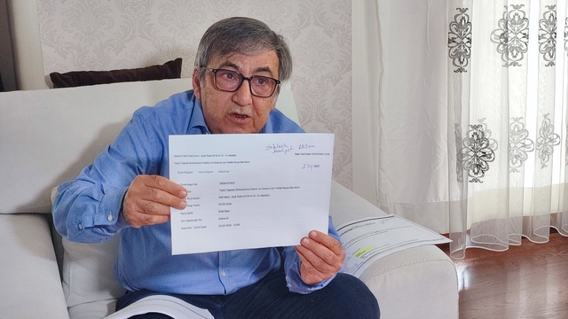 Gazeteci Söylemez: "Vurgun yaparken yüzleri kızarmıyor, bari bu açıklamayı yaparken biraz utansınlar"
Gazeteci Rıfat Söylemez, Adana Büyükşehir Belediyesi Basın Bürosunun 4 ayda 1 milyar lira değil, 486 milyon liralık tamir, bakım ve yedek parça alımı yapıldığı yönündeki açıklamasına, "28 Aralık 2025 ve nisan ayındaki ihaleyi buraya koymamışlar. O ihalelerle birlikte 900 milyon yapıyor" dedi