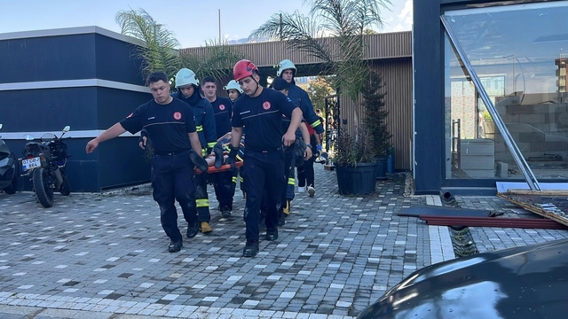 Alanya'da evin asma tavanı çöktü: 2 yaralı