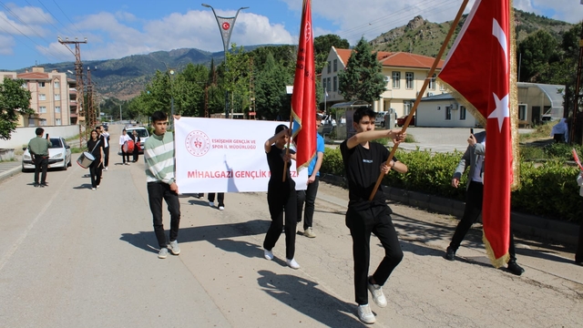 Mihalgazi'de Gençlik Yürüyüşü ve Koşusu düzenlendi