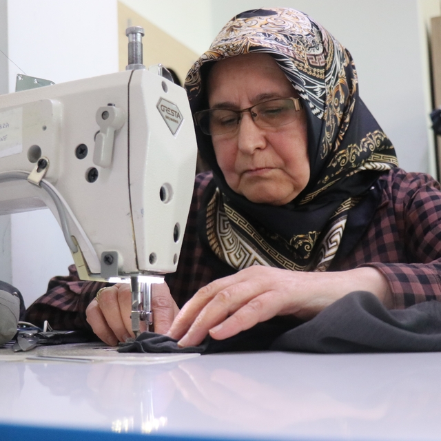65 yaşındaki Remziye teyzenin "sınıfta kalma" azmi
Yıllarca evlatları için...