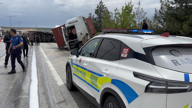 Gaziantep'te 4 aracın karıştığı zincirleme kaza: 1 yaralı