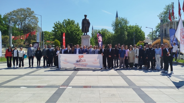Edirne'de Gençlik Haftası etkinlikleri renkli görüntülere sahne oldu