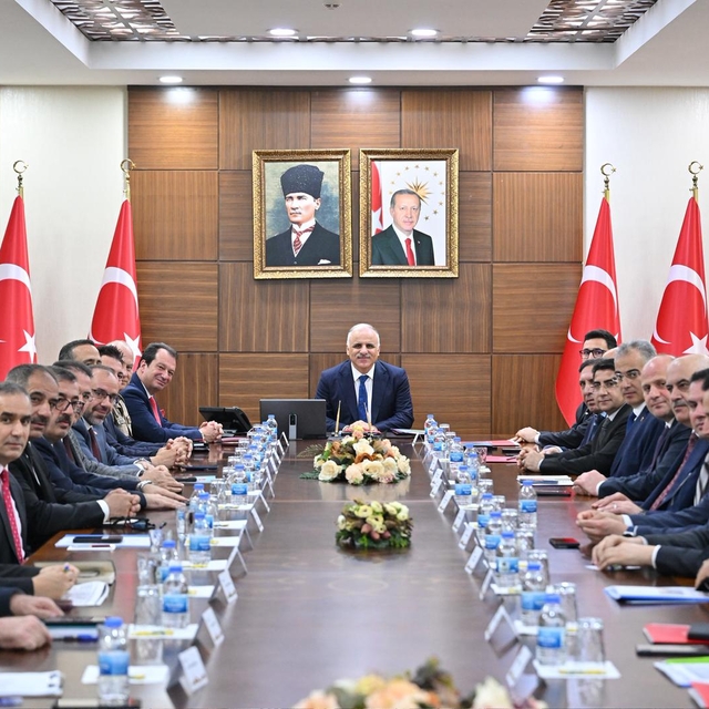 Diyarbakır Valisi Zorluoğlu başkanlığında erişilebilirlik toplantısı gerçek...
