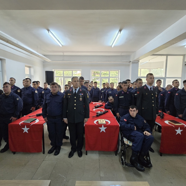 Yozgat'ta 21 özel genç bir günlüğüne asker oldu