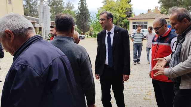 Uşak'ta tarımsal üretim ve kooperatifçilik için İnay köyünde saha incelemesi yapıldı