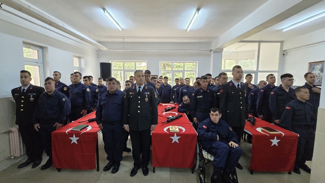 Yozgat'ta 21 özel genç bir günlüğüne asker oldu