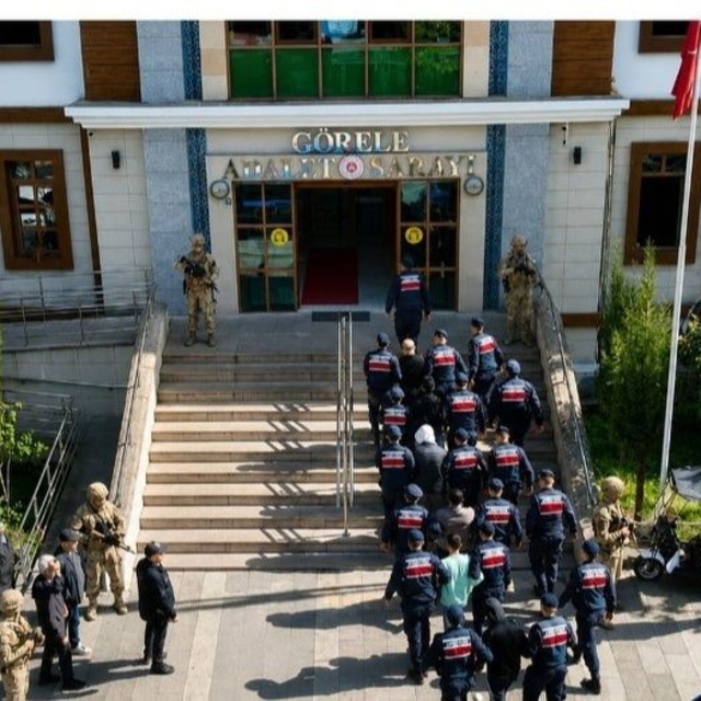 Giresun merkezli 4 ilde jandarmadan dolandırıcılık operasyonu
