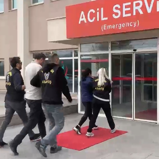 Havalimanına ait tabanca ve mermi çalan hırsızlar yakalandı