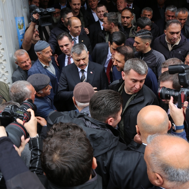 İçişleri Bakanı Mustafa Çiftçi, Bitlis'te ziyaretlerde bulundu
