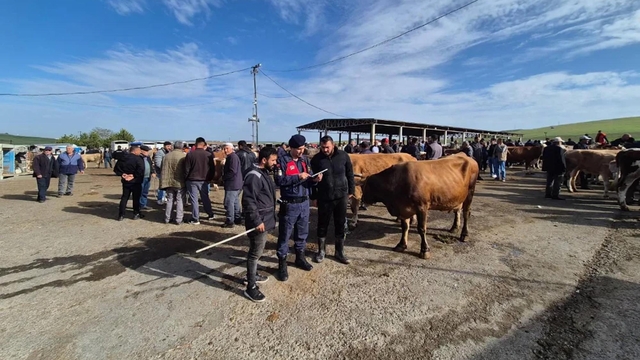 Sorgun'da jandarmadan kurban pazarı denetimi