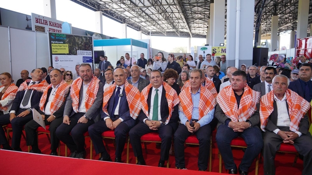 AGROAYVALIK 2026 Tarım ve Hayvancılık Fuarı açıldı