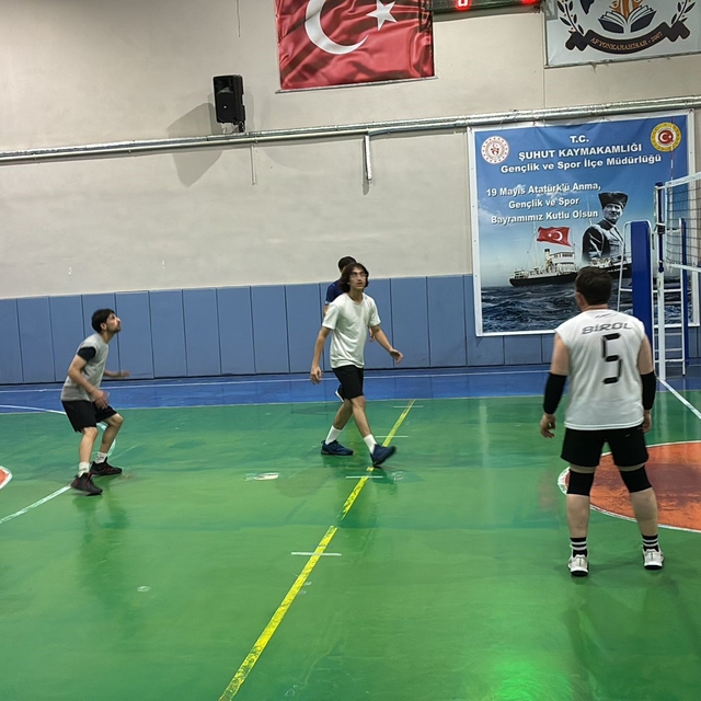 Şuhut Belediye Hisar Spor'da hedef şampiyonluk