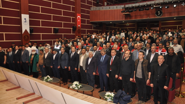 Akşehir'de bilgi yarışmasında dereceye giren çiftçiler ödüllendirildi