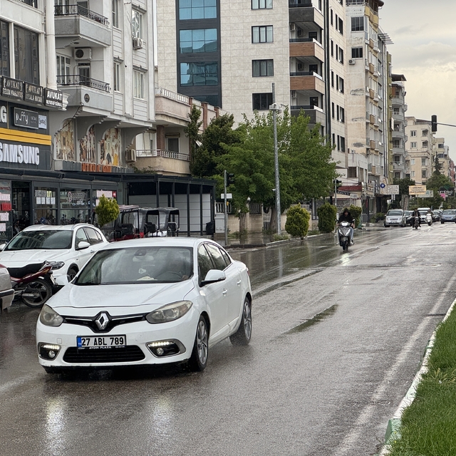 Kahramanmaraş ve Kilis'te sağanak etkili oldu