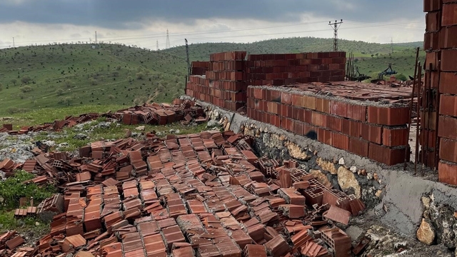 Mardin'de bir ailenin malları talan edildi