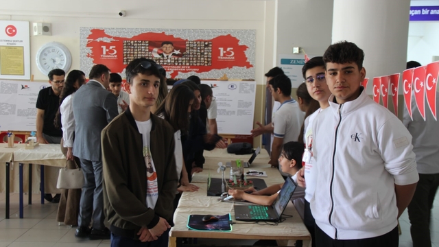 Cizre'de öğrenciler 20 farklı bilimsel proje sergiledi