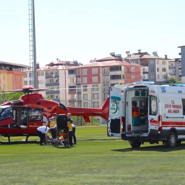 Malatya'da hava ambulansı 76 yaşındaki hasta için havalandı