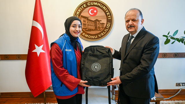 Kastamonu Valisi Dallı gençlerle bir araya geldi