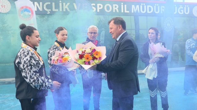 Avrupa Şampiyonu ve ikincisine coşkulu karşılama
Neslihan Kibar Avrupa Şampiyonu, Leyla Dulda ise Avrupa İkincisi oldu