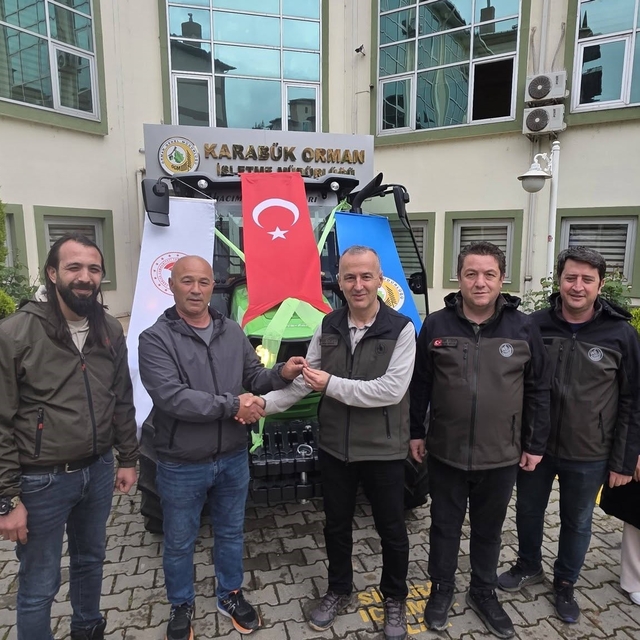 Karabük'te ORKÖY desteğiyle ilk traktör teslim edildi