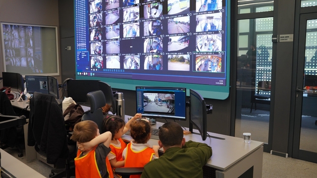 Minikler trafik güvenliğini yerinde öğrendi