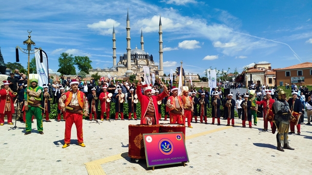 Edirne'de fetih coşkusu: Selimiye Meydanı'nda mehteran konseri düzenlendi