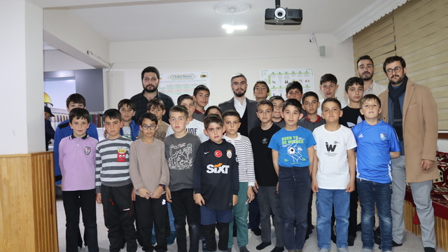 Narman Diyanet Gençlik Merkezi gençlere ev sahipliği yapıyor