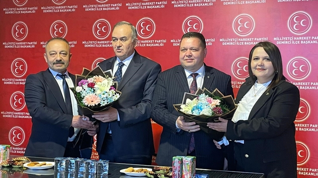 MHP Grup Başkanvekili Akçay, Demirci'de temaslarda bulundu