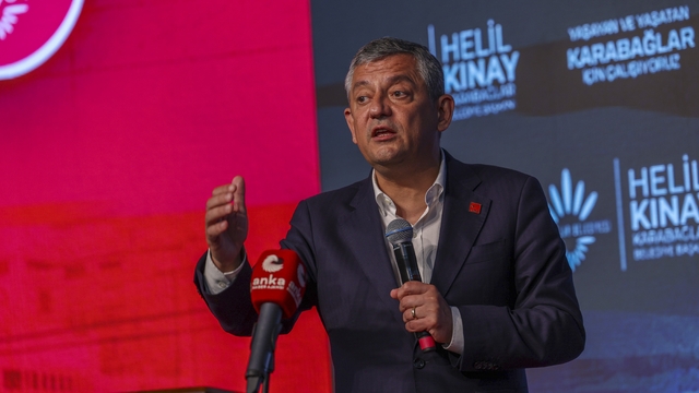 CHP Genel Başkanı Özel: "Didişmek yerine kentleri depreme hazırlamak lazım"