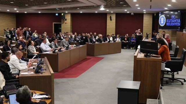 Kütahya Belediye Meclisi'nde 'Kesin Hesap Kararı' reddedildi