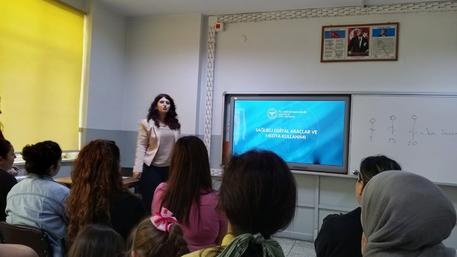 Muslu'da velilere yönelik "Bağımlılıkla Mücadele ve İlk Yardım" semineri düzenlendi