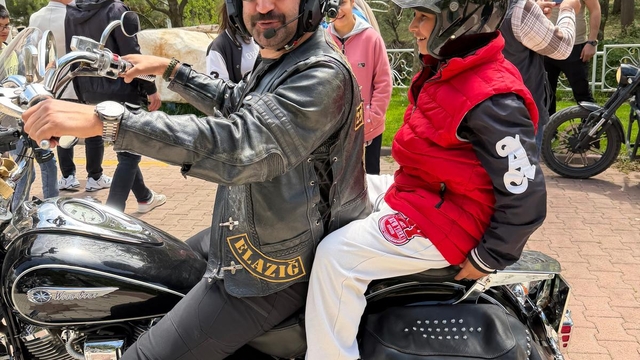 Doğanşehir'de özel öğrenciler için motosikletli farkındalık etkinliği düzenlendi