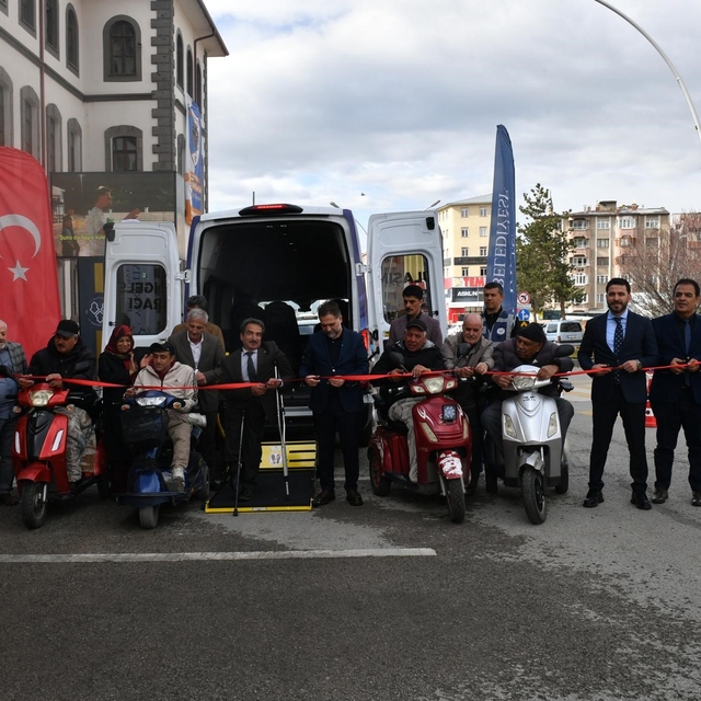 Yakutiye Belediyesi'nden engelli vatandaşlara ulaşım desteği