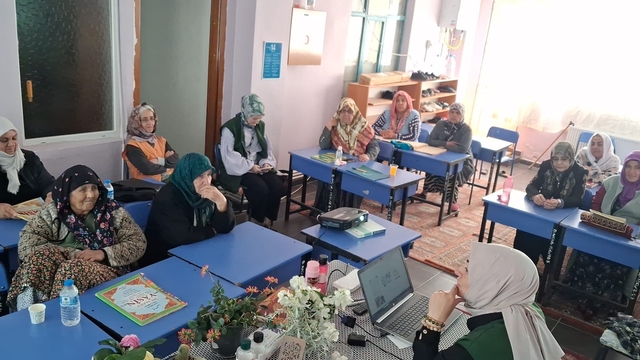 Edirne'de kursiyerlere bağımlılıkla mücadele anlatıldı