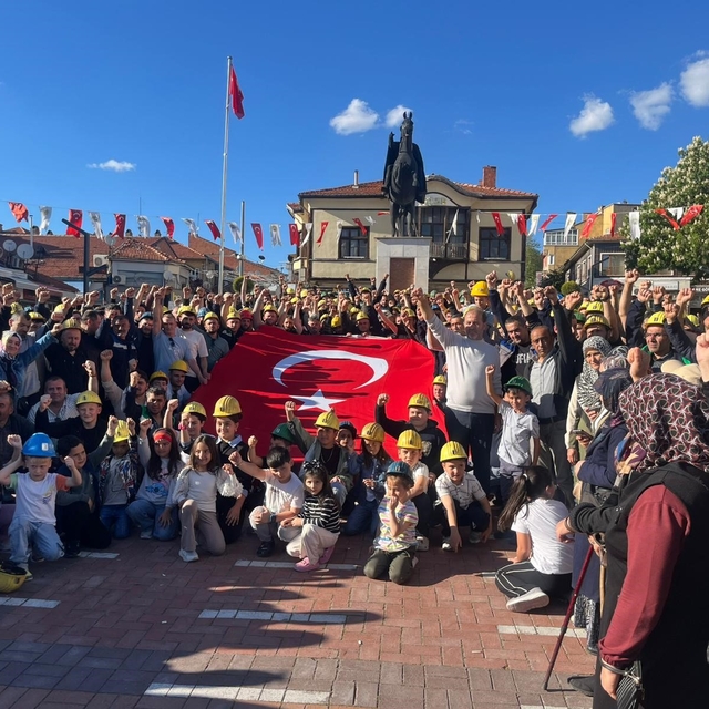 Kütahya'da maden işçilerinden maaş farkı eylemi