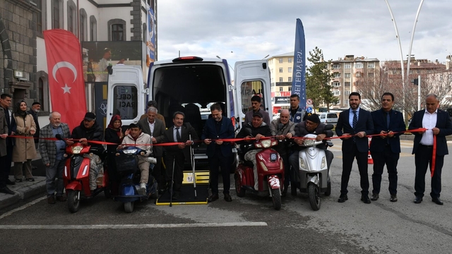 Yakutiye Belediyesi'nden engelli vatandaşlara ulaşım desteği