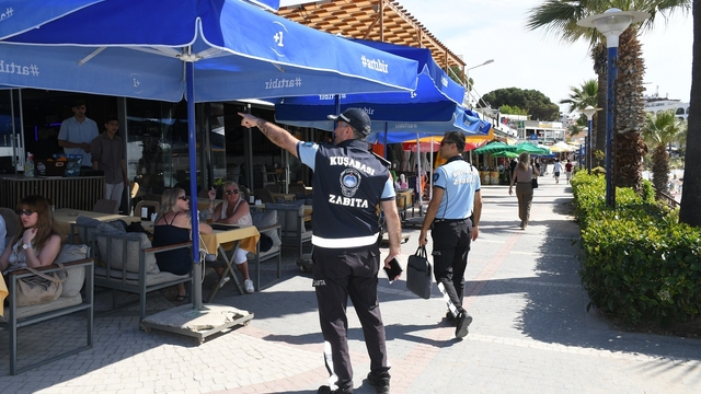 Kuşadası'nda plajlarda "sıfır işgaliye" denetimi sıklaştı