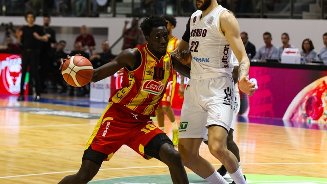Göztepe potada alkışlarla