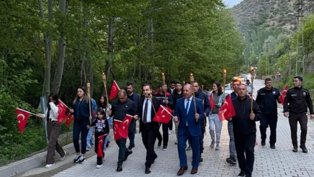 Saimbeyli ilçesinde "Gençlik Yürüyüşü" düzenlendi