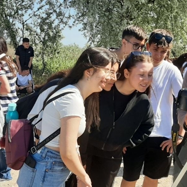 Lise öğrencilerinden sulak alan temizliği