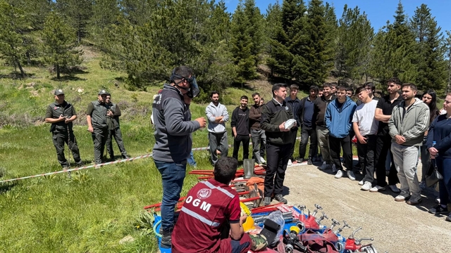 Demirci'de geleceğin ormancıları sahaya indi