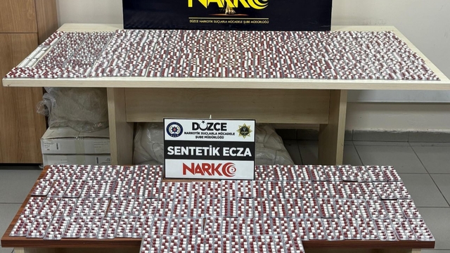 Düzce'de 1 milyon liralık sentetik hap ele geçirildi; 1 gözaltı