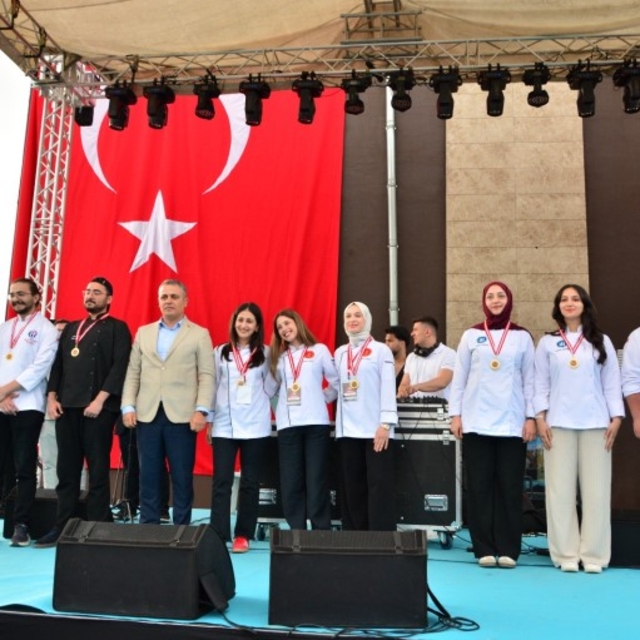 MTÜ'de Türk mutfağının kuşakları buluşturan lezzetleri yarıştı