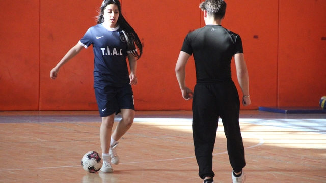 Okul çıkışı sporla kötü alışkanlıklardan uzaklaşıyorlar